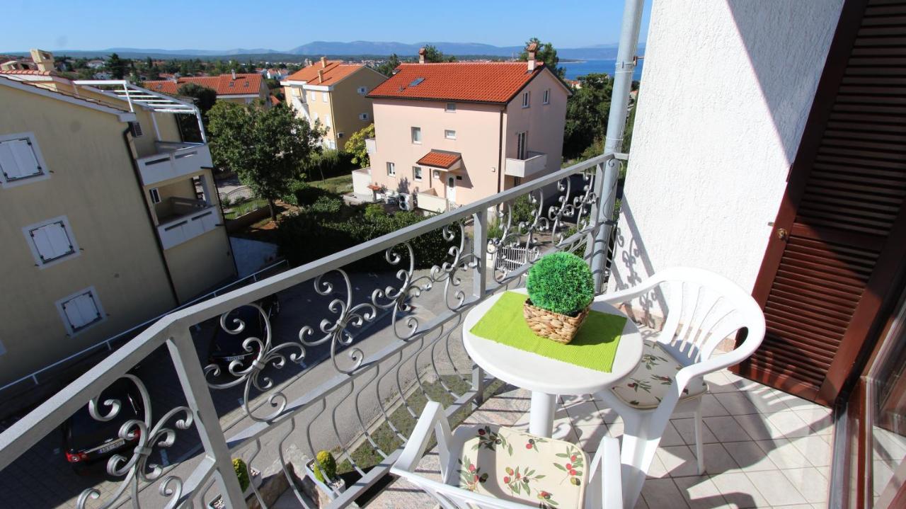 Apartmani Totic Malinska Exteriör bild