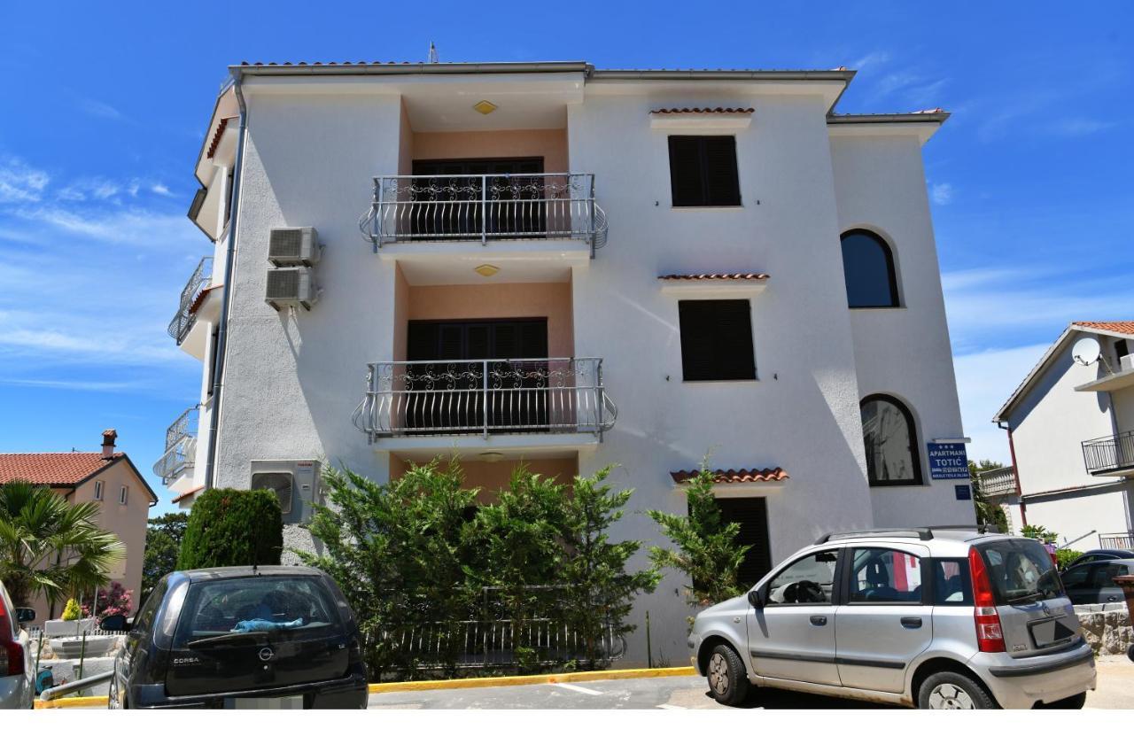 Apartmani Totic Malinska Exteriör bild