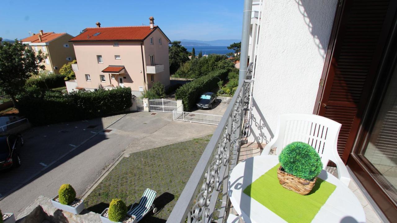 Apartmani Totic Malinska Exteriör bild
