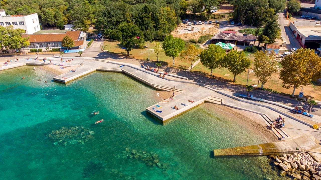 Apartmani Totic Malinska Exteriör bild