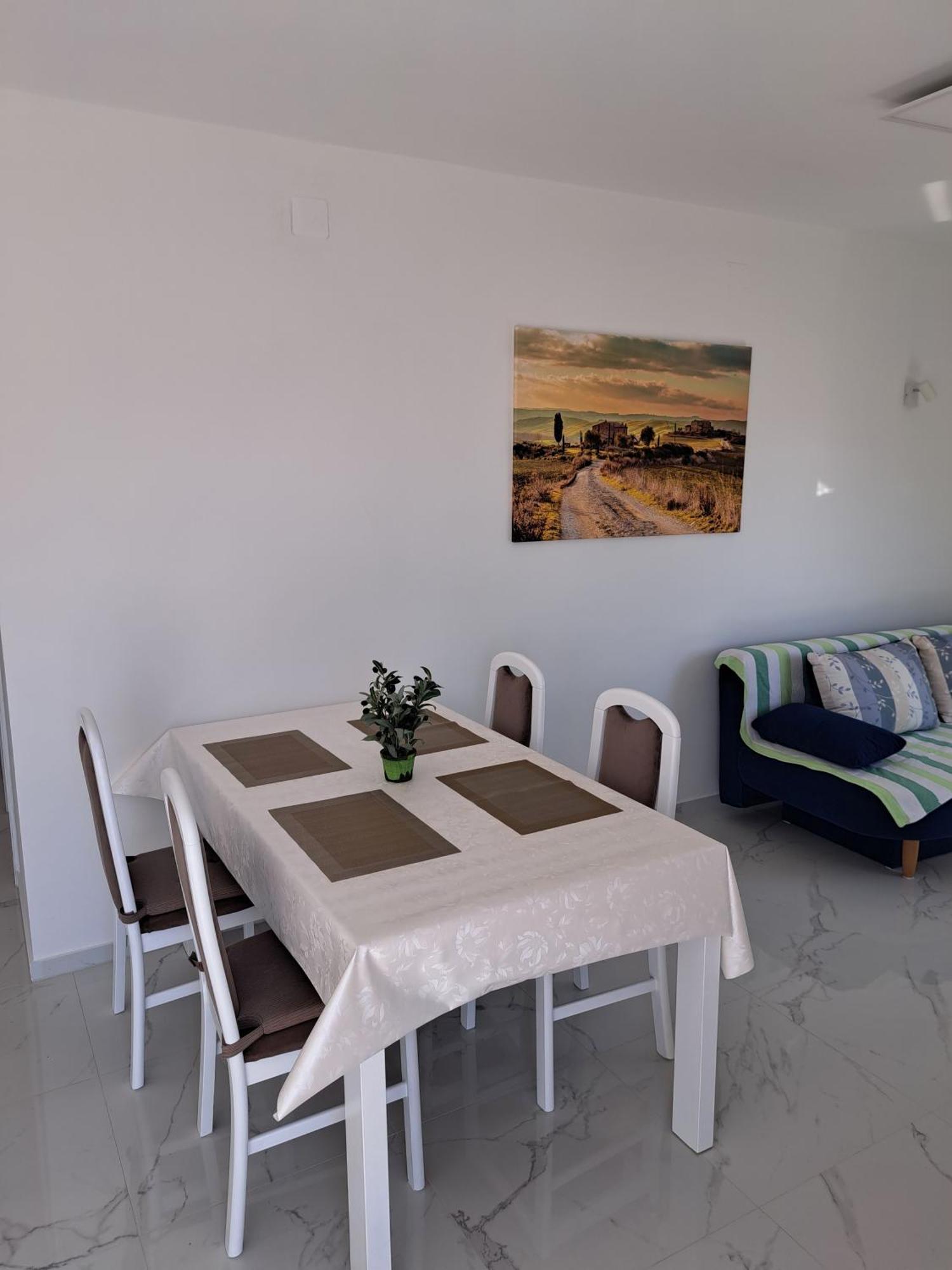 Apartmani Totic Malinska Exteriör bild