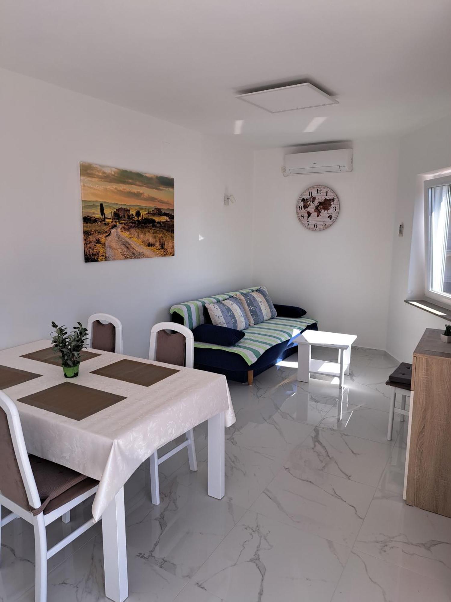 Apartmani Totic Malinska Exteriör bild