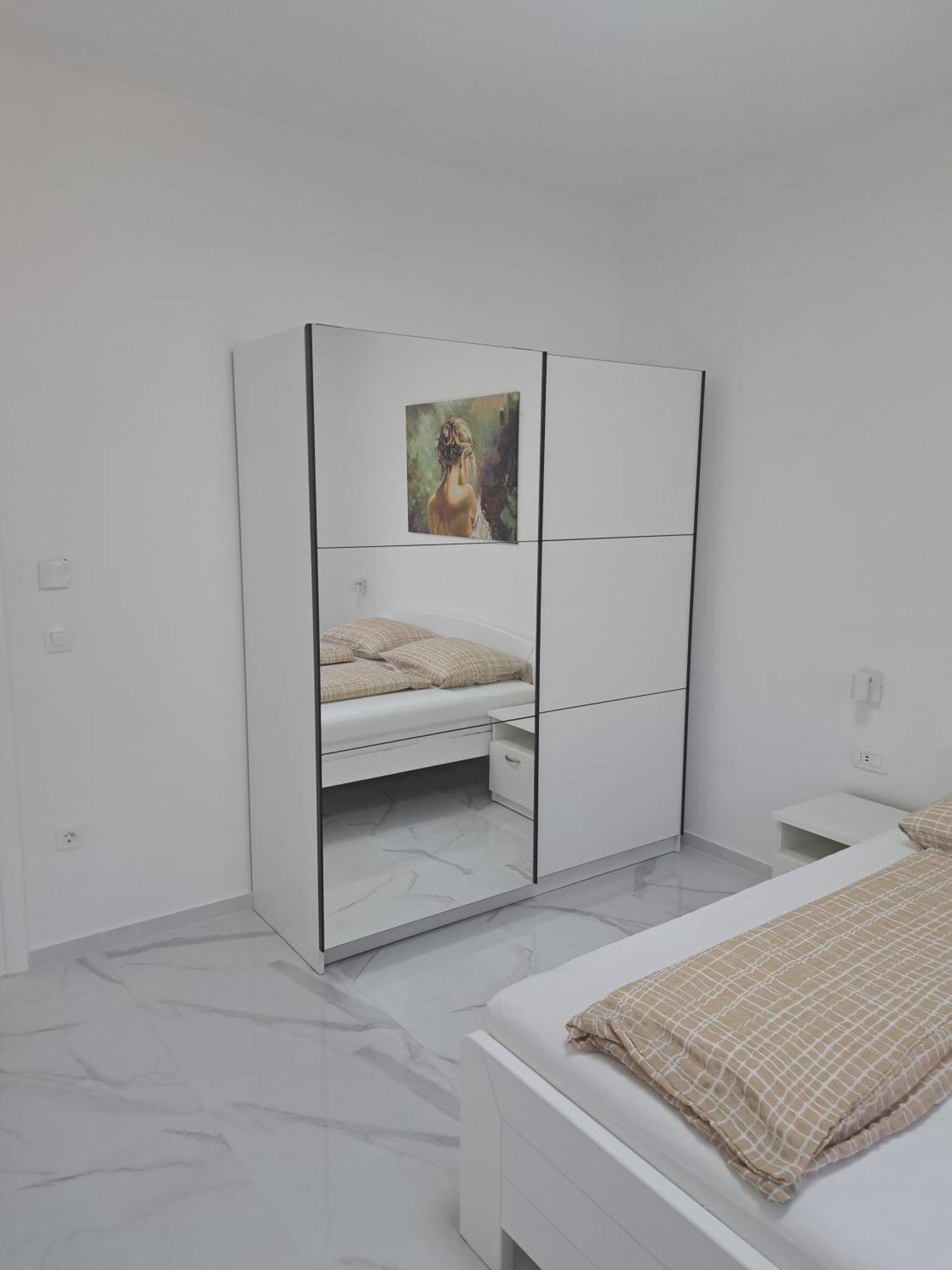 Apartmani Totic Malinska Exteriör bild
