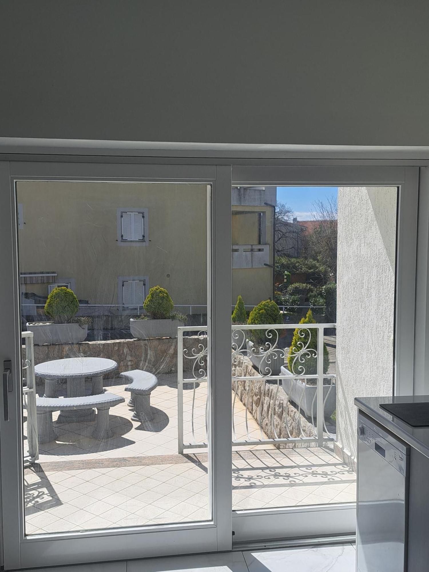 Apartmani Totic Malinska Exteriör bild