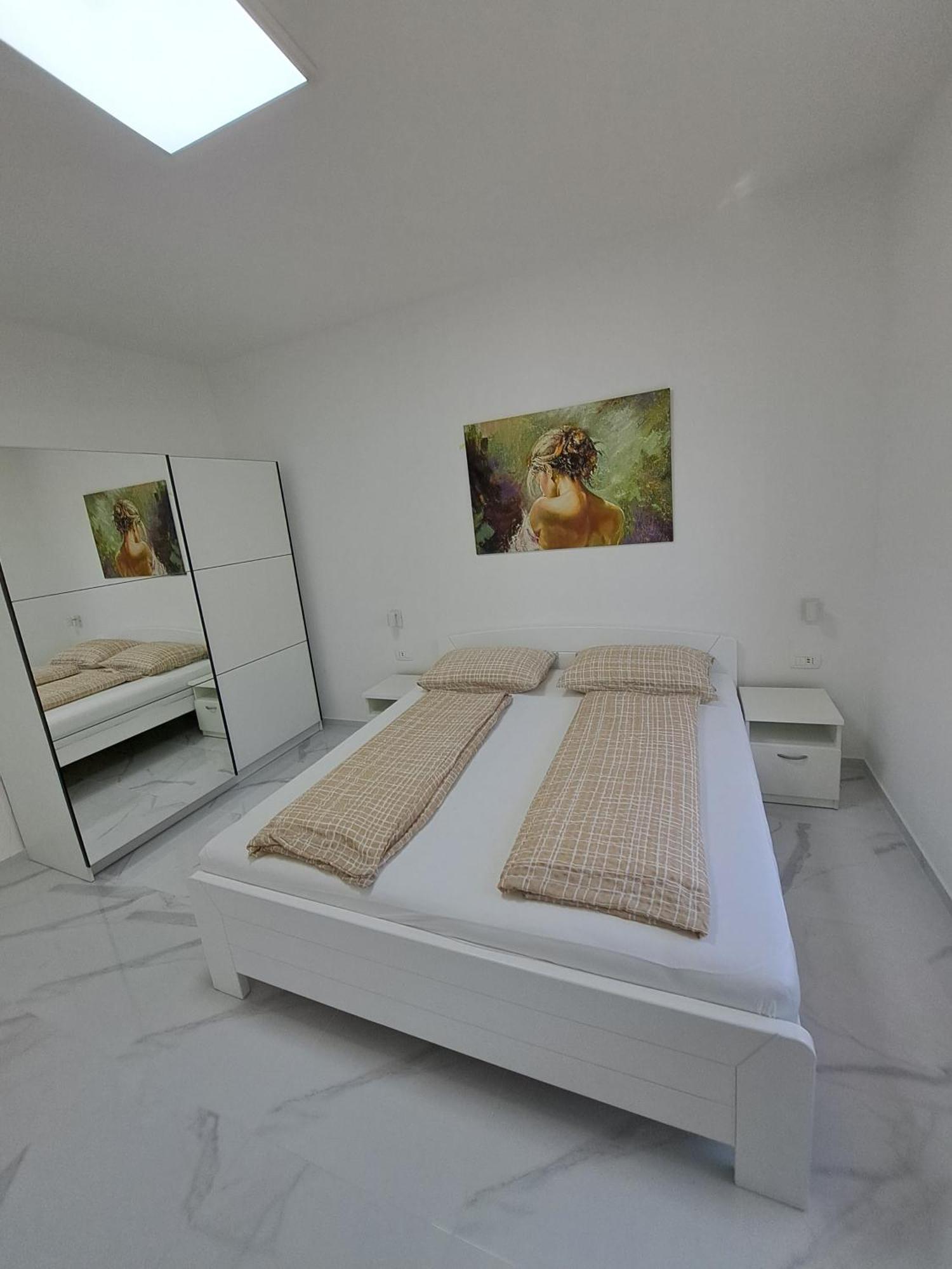 Apartmani Totic Malinska Exteriör bild